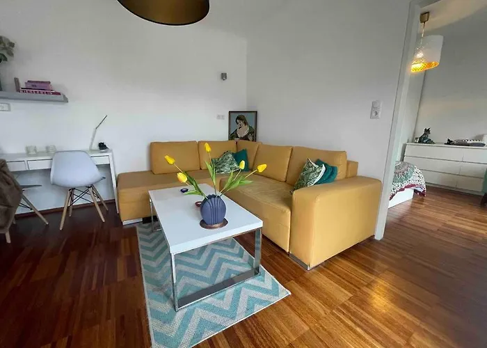 Cosy Flat With Huge Terrasse! Long Or Shortterm Apartman *