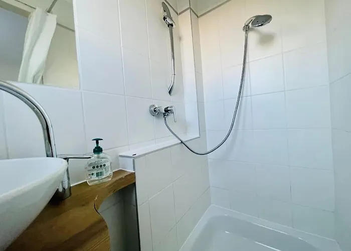 Cosy Flat With Huge Terrasse! Long Or Shortterm * Bécs