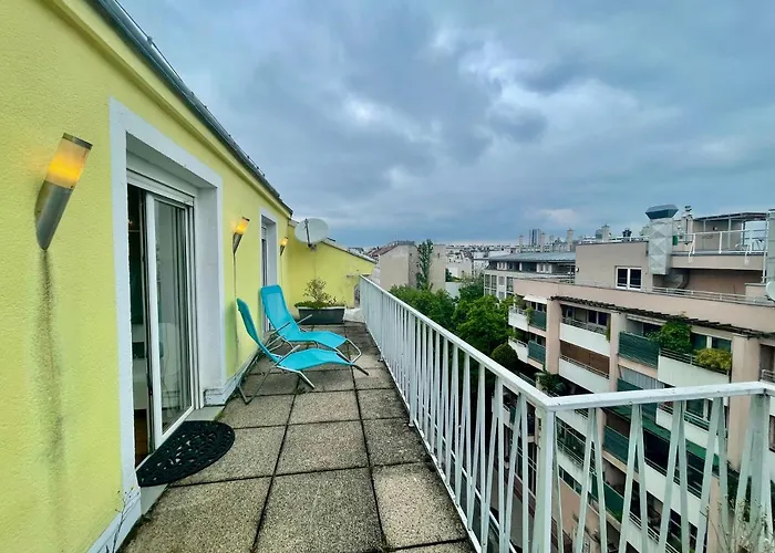 Cosy Flat With Huge Terrasse! Long Or Shortterm *